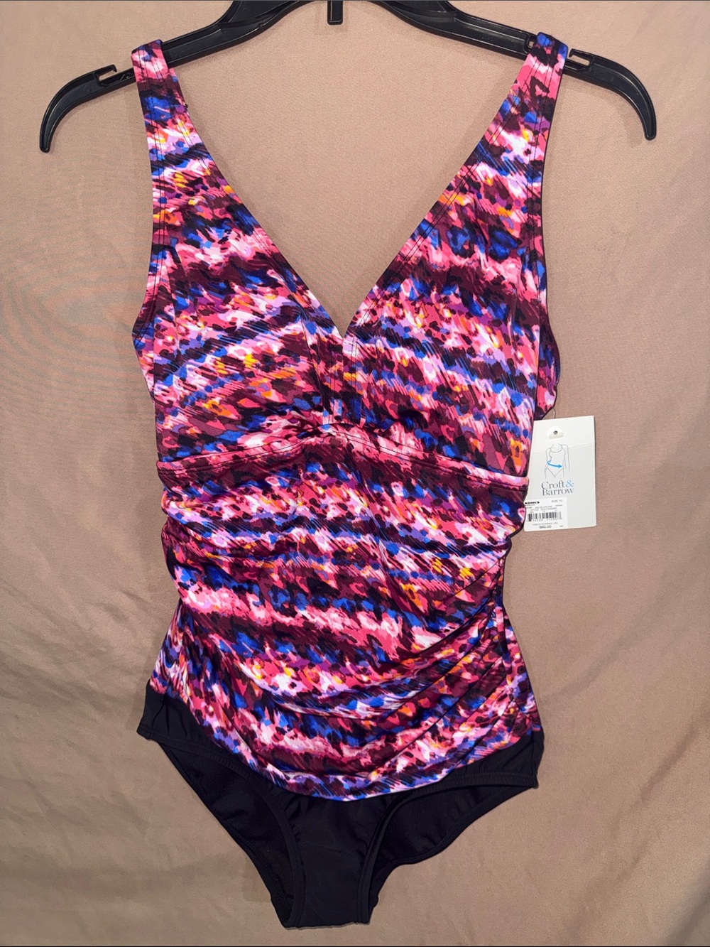 NWT Women’s 10 croft & barrow Pink Multi V-Neck Ruched One-Piece Swimsuit